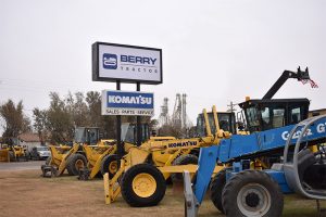 Garden City Heavy Construction Equipment Komatsu Dealer Berry Tractor